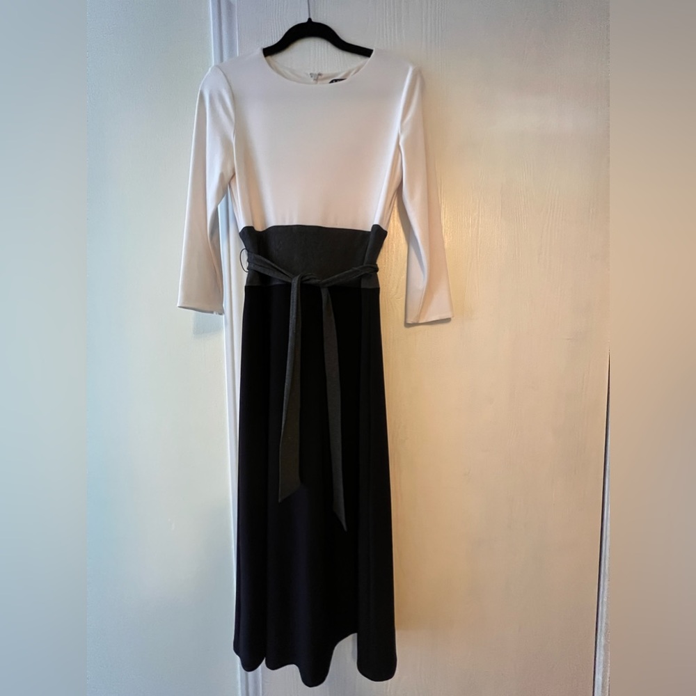 Long sleeve midi dress by R. Lauren in size 4.